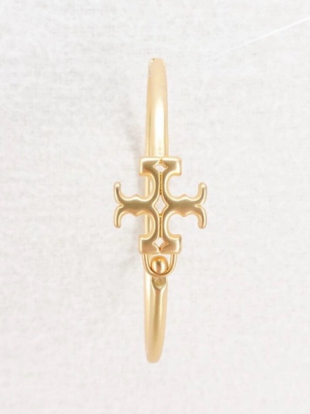 Tory Burch Eleanor Hinged Cuff Bracelet – Tory Gold Double T Logo - Picture 2 of 5